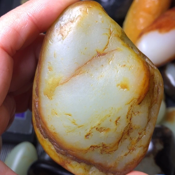 和田玉未镶嵌珠宝奇石