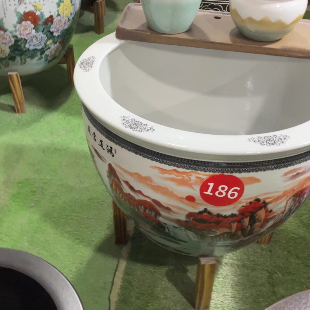 万***、景德镇陶瓷艺术展演