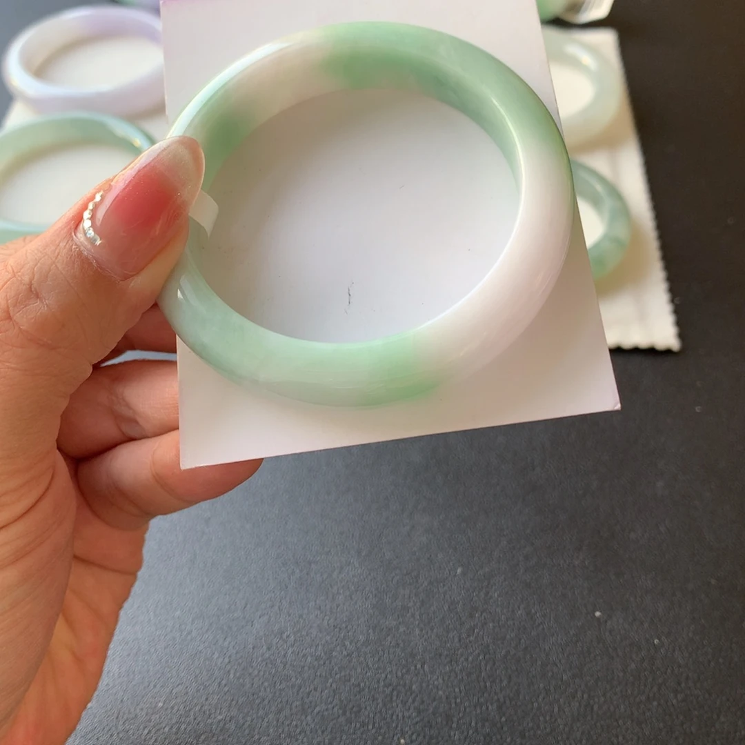 翡翠未镶嵌手镯54.8正