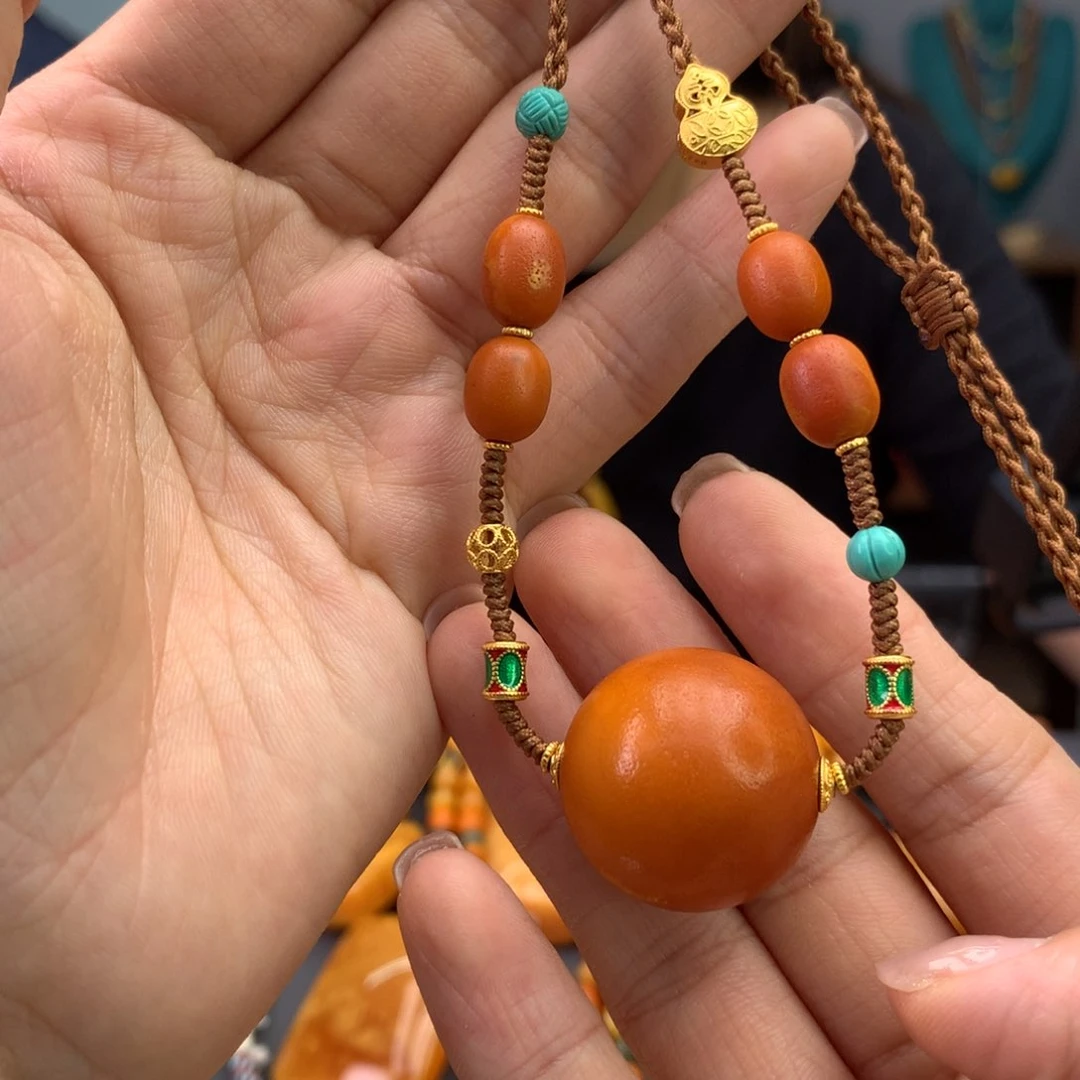 未镶嵌颈饰蜜蜡天然