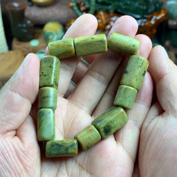 岫岩河磨玉（透闪石质玉）手链未镶嵌