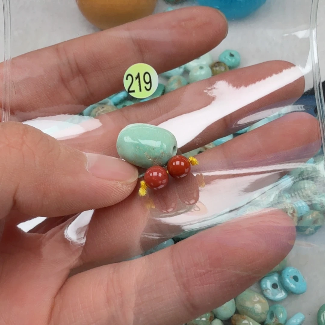 南红玛瑙未镶嵌珠宝奇石