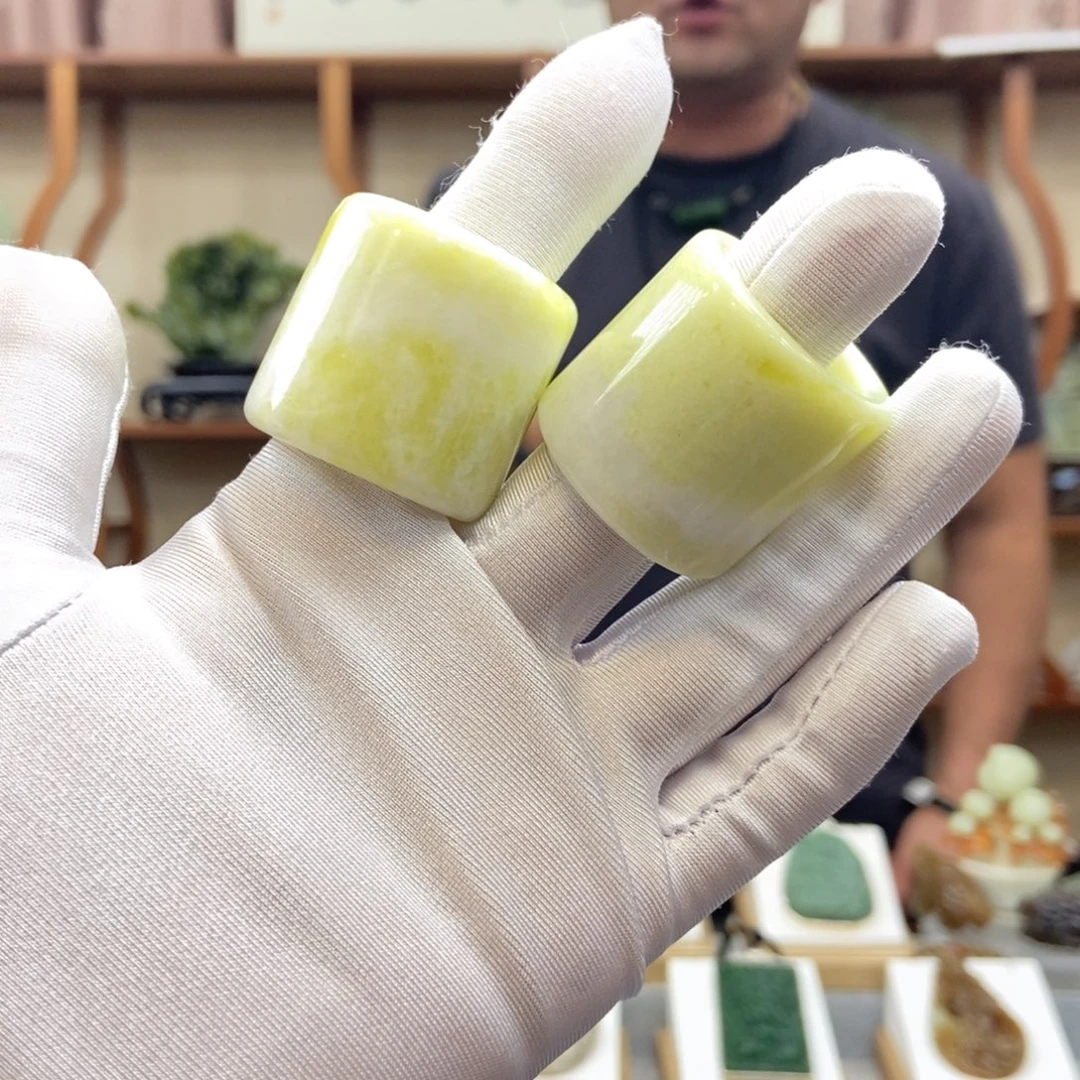 蛇纹石玉未镶嵌扳指（多样性发一件