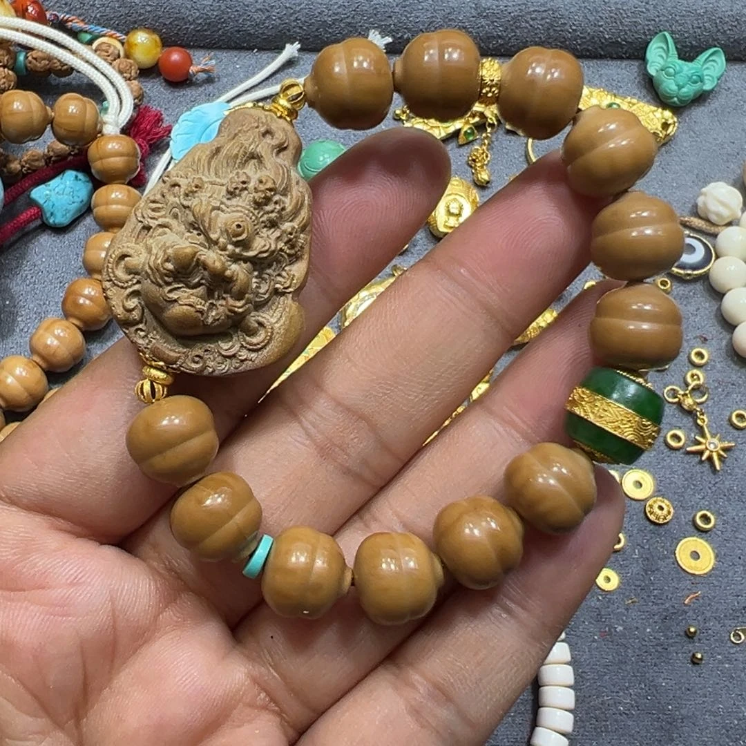 吊坠猴头核桃原创