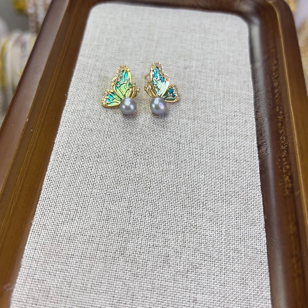 淡水珍珠银S925镶嵌耳饰