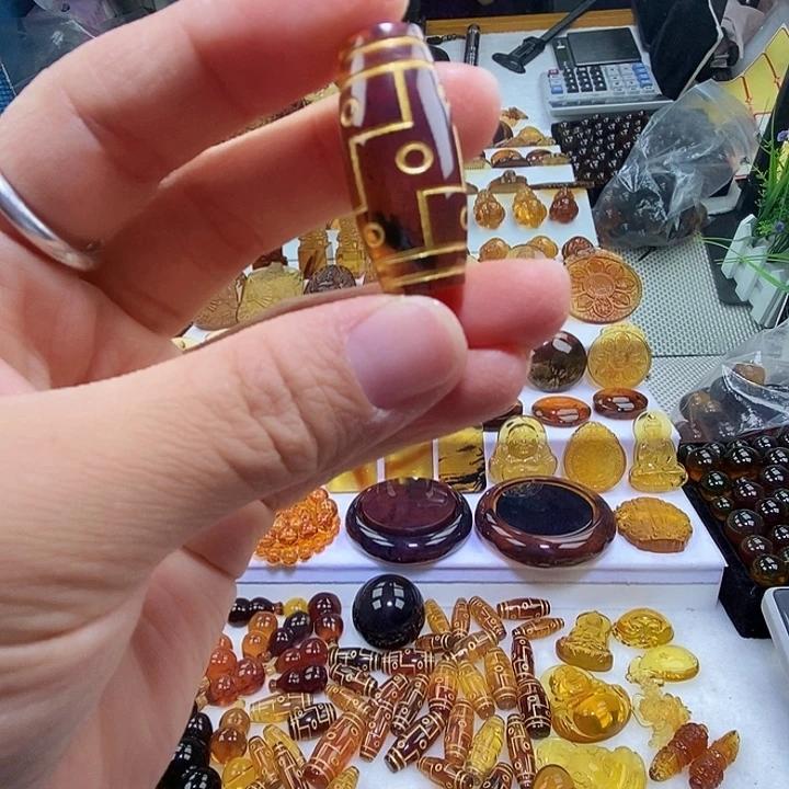 琥珀未镶嵌吊坠(不含链)天然缅甸琥珀棕红九眼天珠
