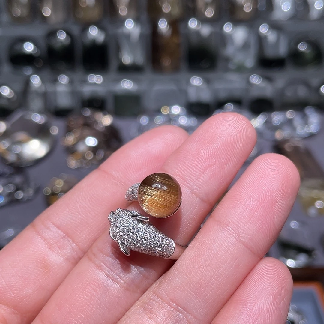 陶***0戒指银S925镶嵌水晶