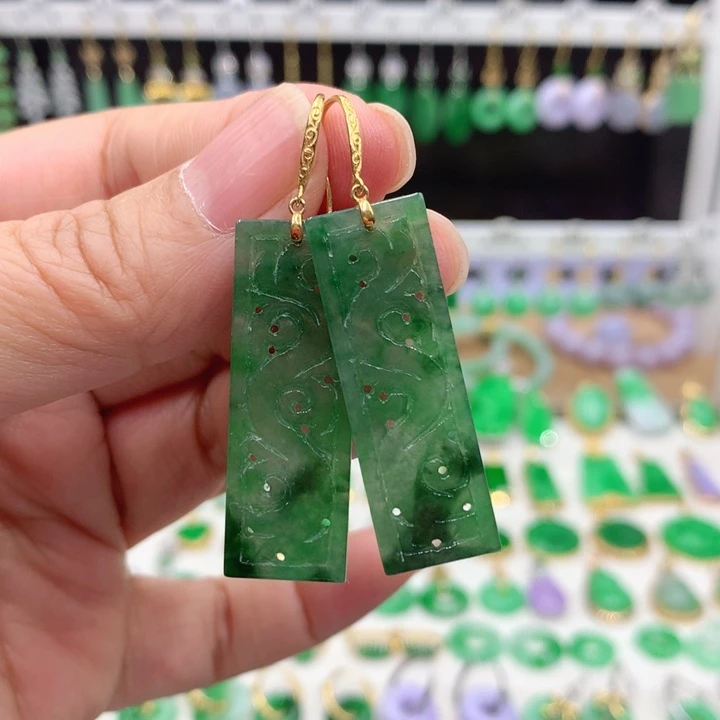 翡翠18K金镶嵌耳饰