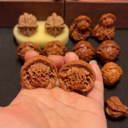 文玩核桃吊坠蛇头聚宝盆