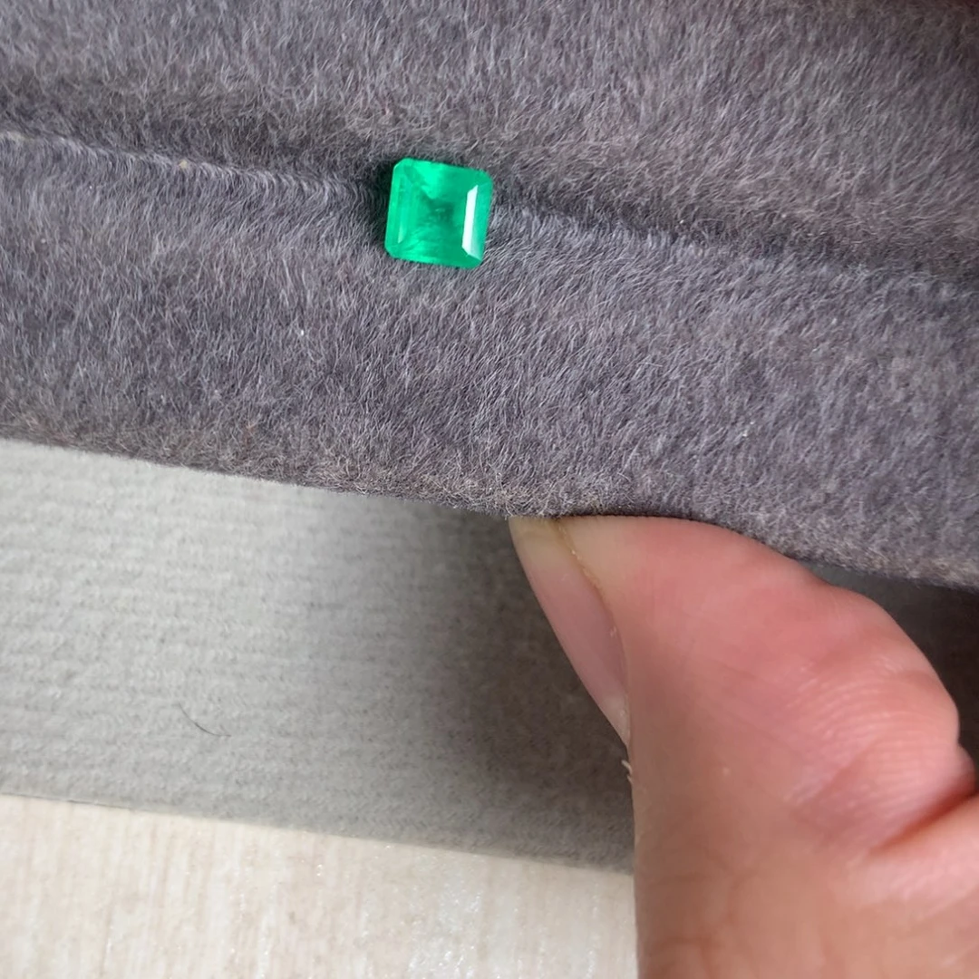 祖母绿裸石76分 哥伦比亚 木佐