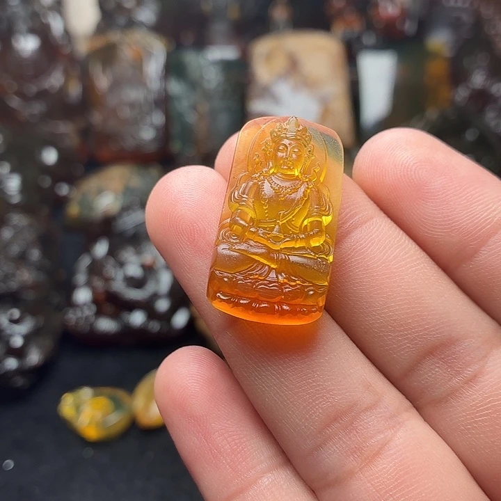 琥珀未镶嵌颈饰183