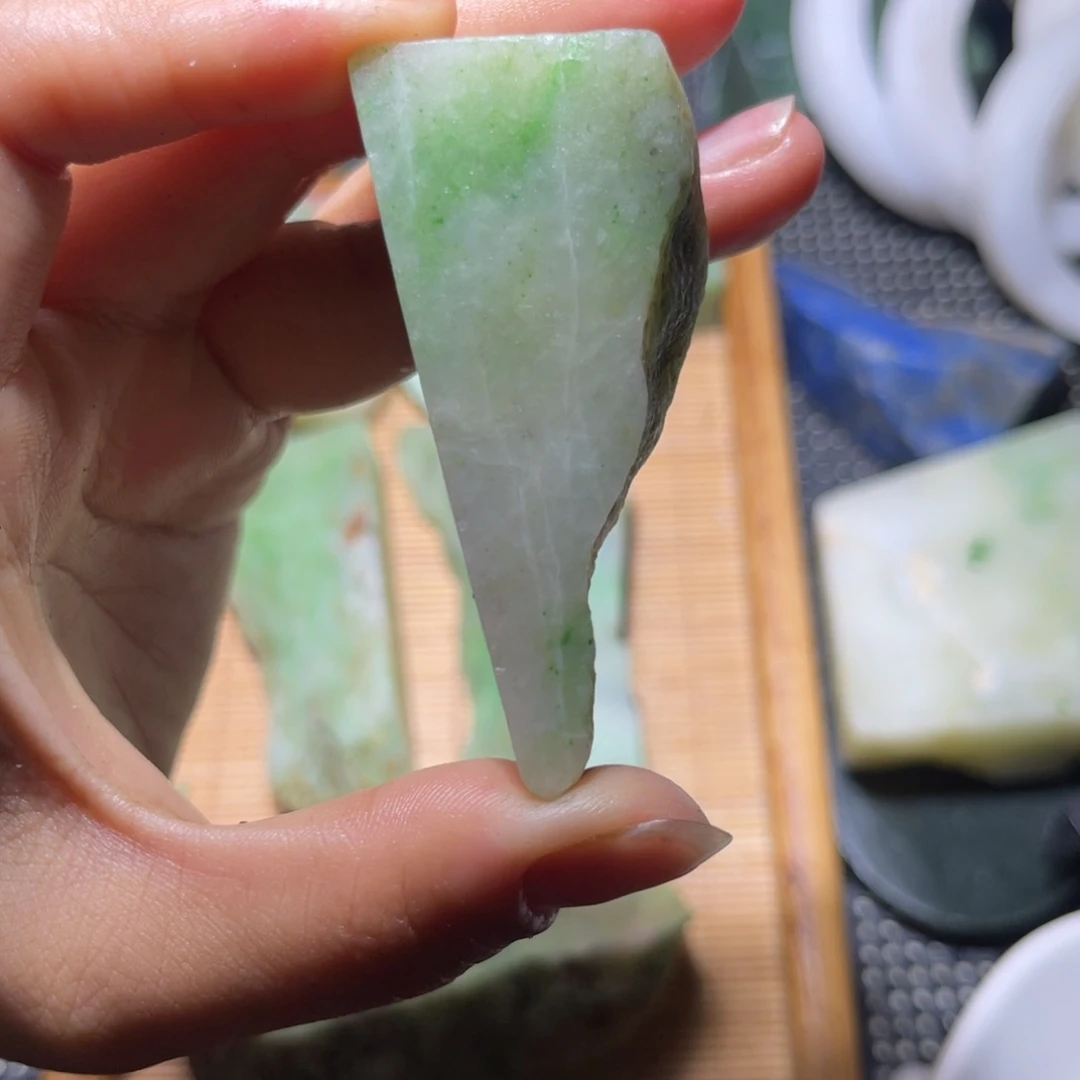 未镶嵌和田玉（子料）挂件用****2