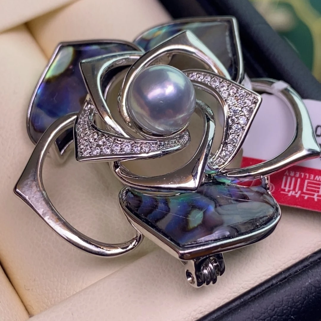 未镶嵌胸饰海水珍珠