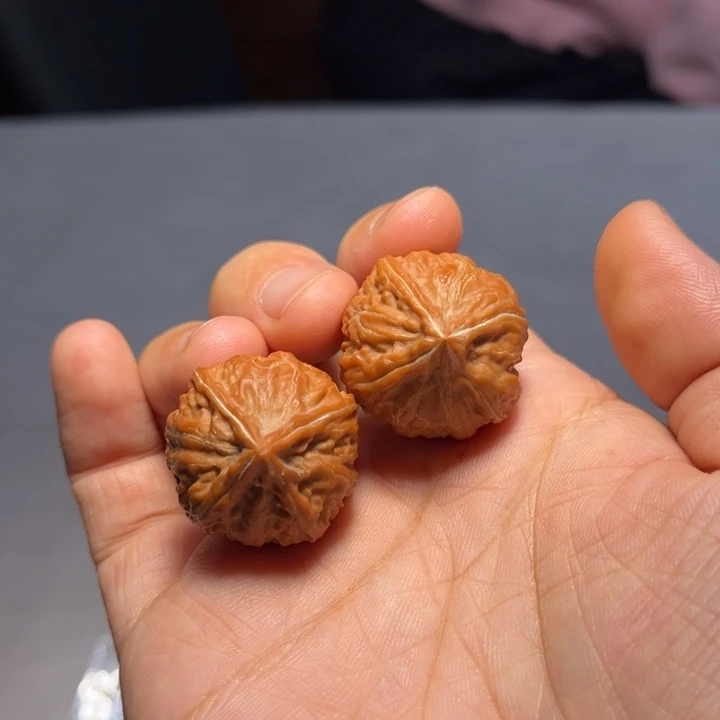 文玩核桃把件四棱2773