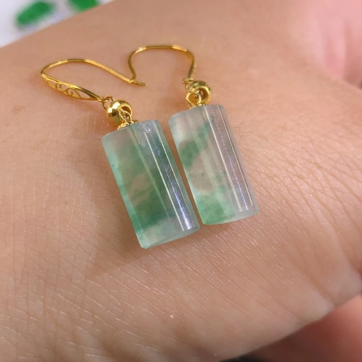 翡翠18K金镶嵌颈饰翡翠