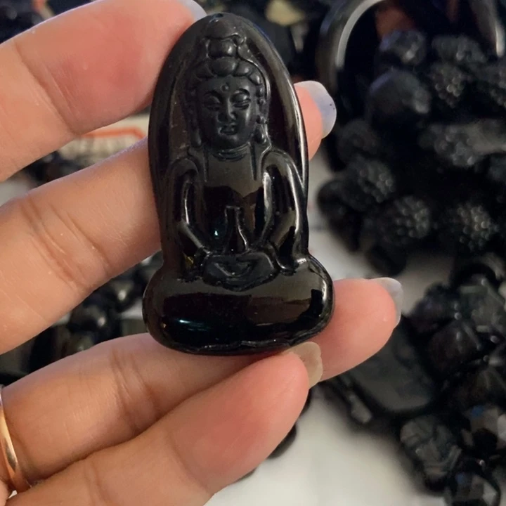 翡翠未镶嵌颈饰素衣