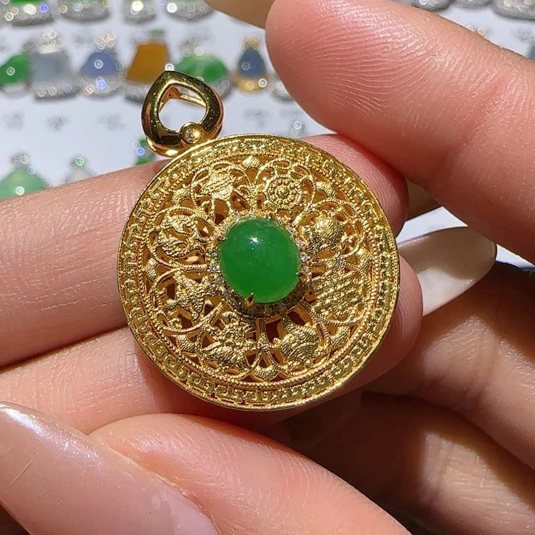 【闪购商品】颈饰18K金镶嵌翡翠天然