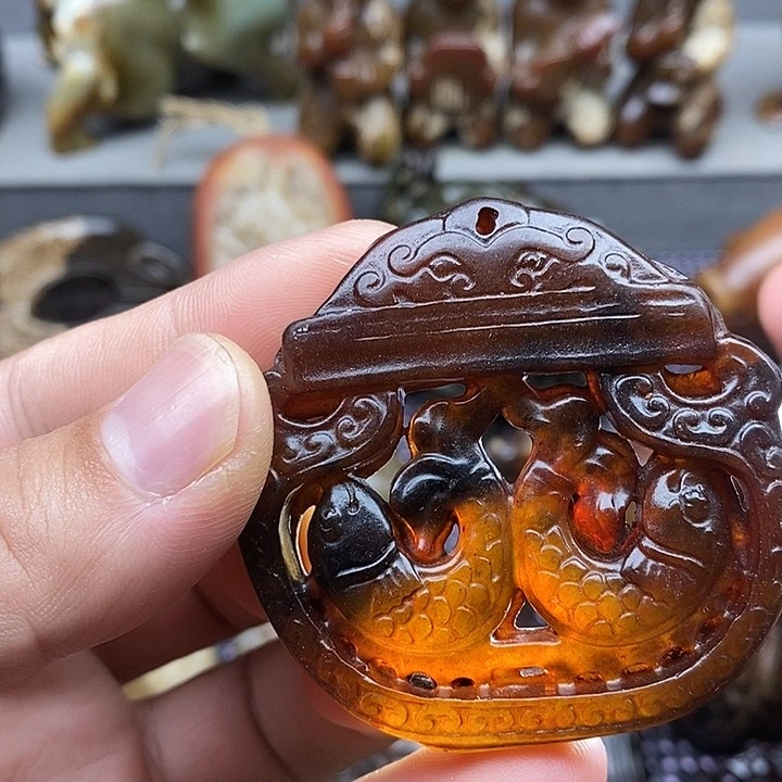 未镶嵌蛇纹石玉颈饰