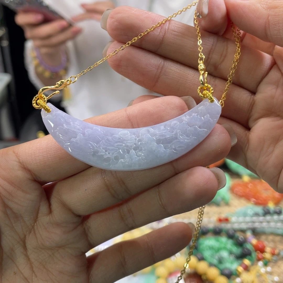 翡翠颈饰未镶嵌代编织