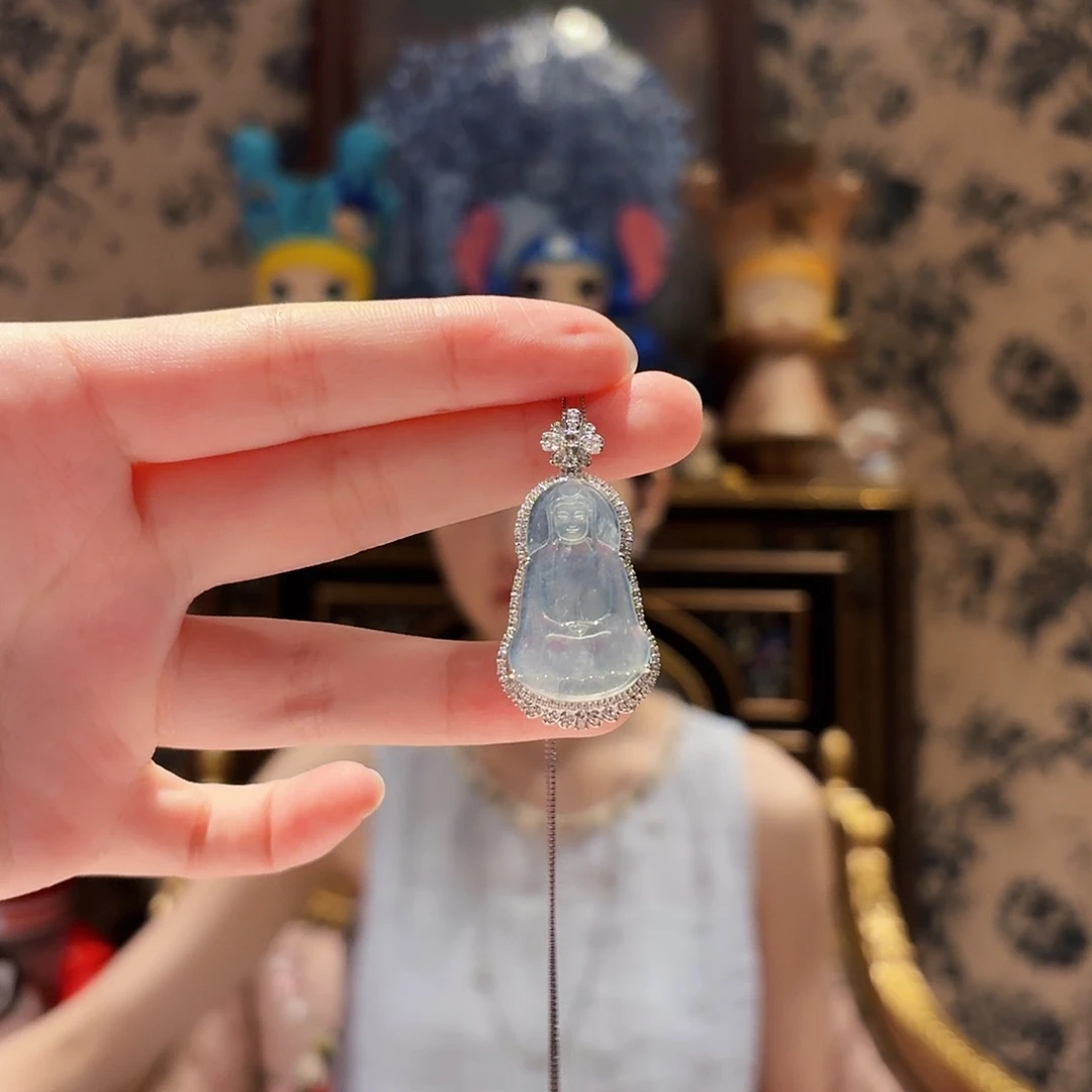 翡翠18K金镶嵌吊坠(赠链)