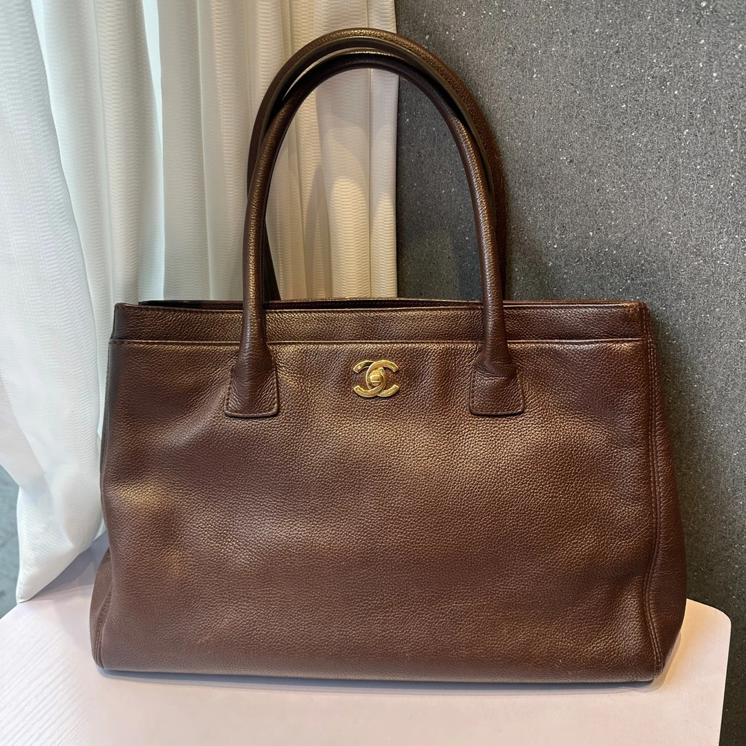 95新 Chanel/香奈儿 香奈儿巧克力色cerf 9开