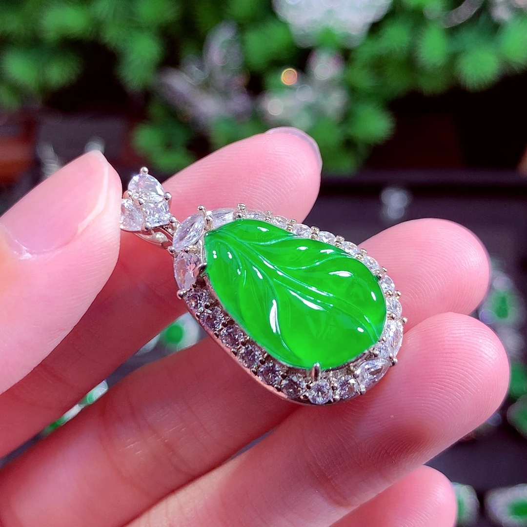 颈饰未镶嵌翡翠天然