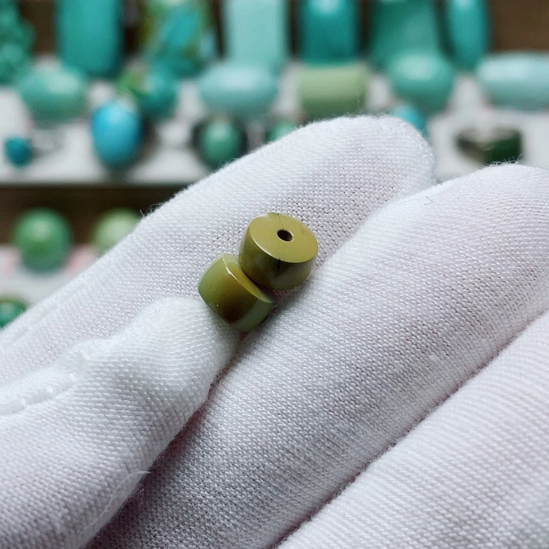 绿松石未镶嵌摆件