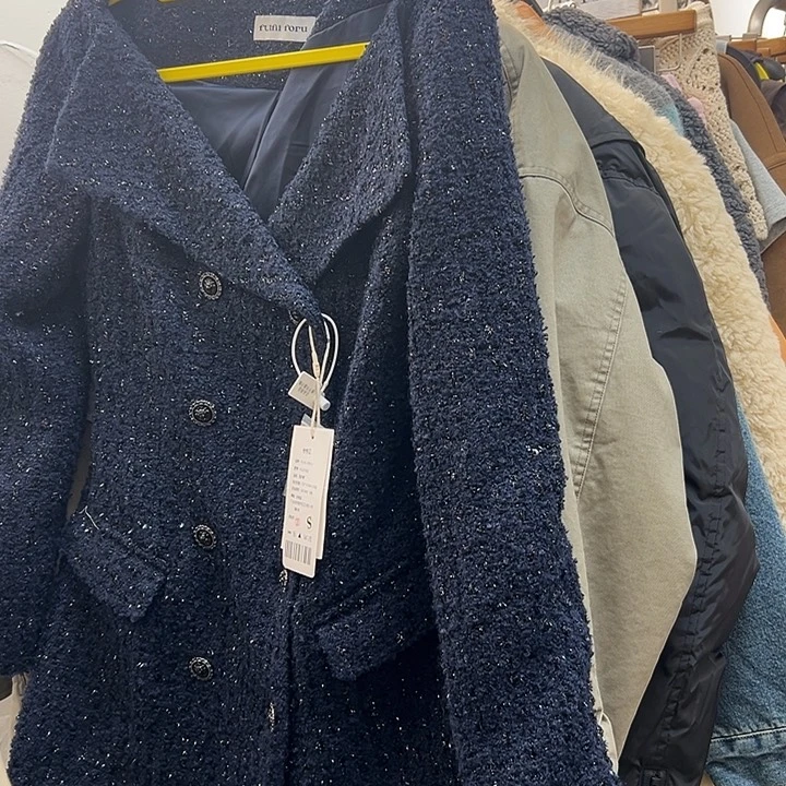 Z****挂脖款今天新款 小香连衣裙S