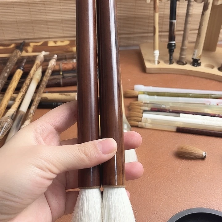 烤红竹纯羊毫一支。
