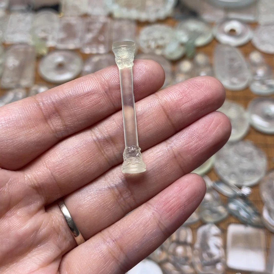 未镶嵌蛇纹石玉颈饰暴***哥