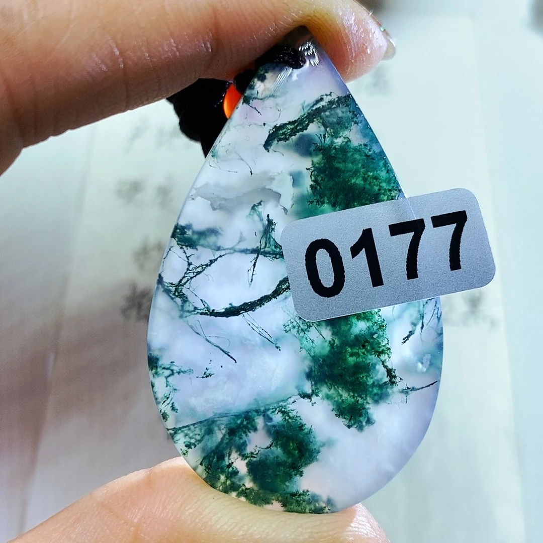 未镶嵌颈饰玛瑙/玉髓无*
