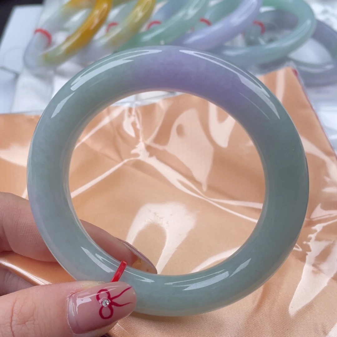 翡翠手镯未镶嵌56圆条