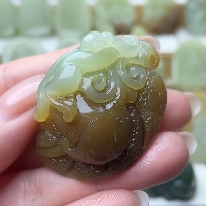 和田玉（糖玉）未镶嵌颈饰