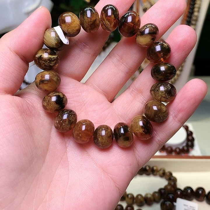 晋***_琥珀未镶嵌裸石抚顺琥珀337