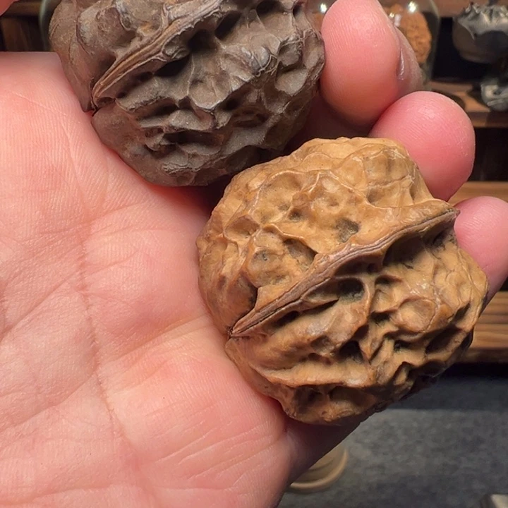 文玩核桃把件水晶元宝38mm