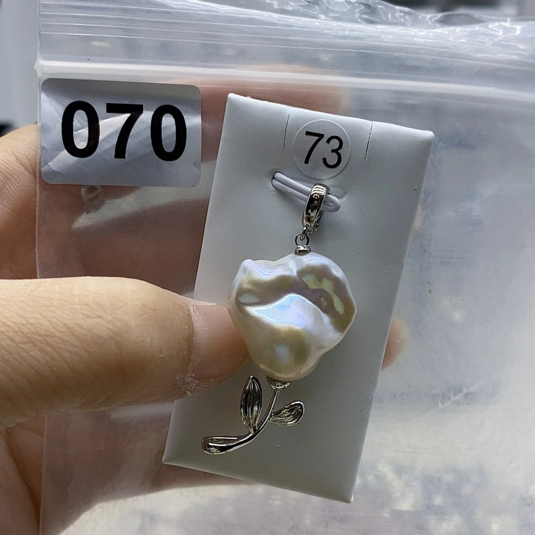 合金耳饰淡水珍珠