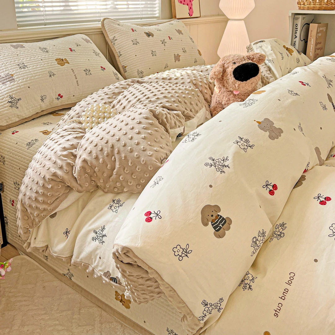 卡通可爱正面纯棉反面宝宝绒印花夹棉砂洗床盖款四件套超柔软床品