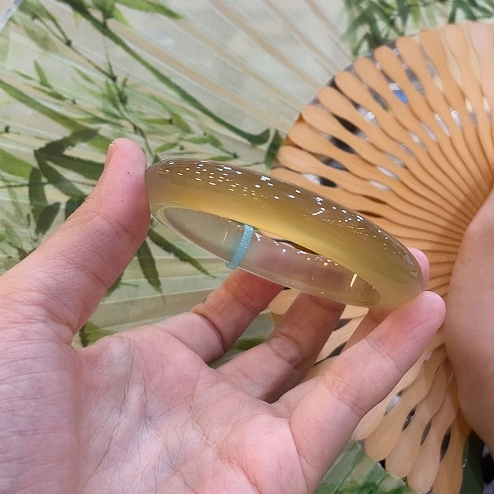 A****玛瑙/玉髓手镯未镶嵌