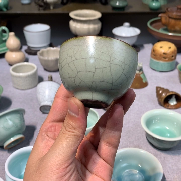 龙泉青瓷官窑灰青