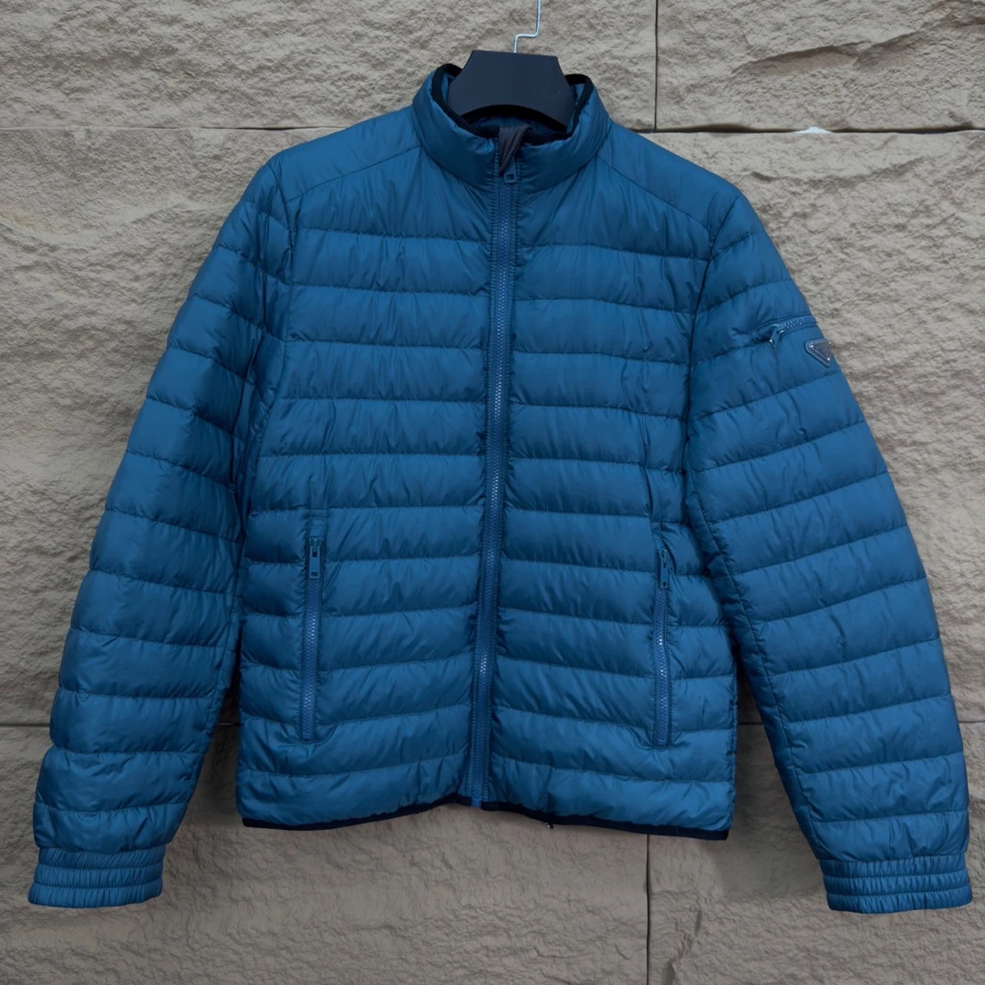 99新 Prada/普拉达 99新/48码/三角标鹅绒服/工价10900