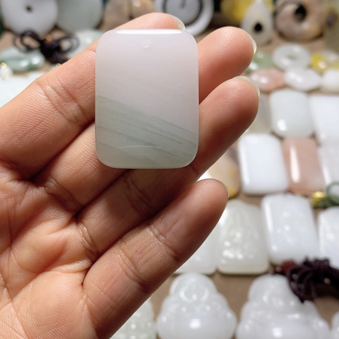 石英质玉颈饰未镶嵌