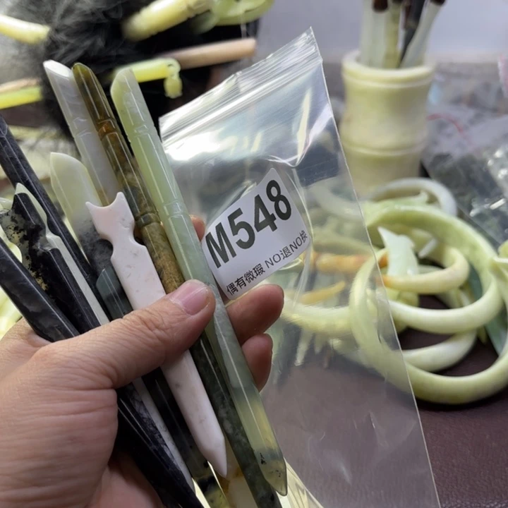 蛇纹石玉发饰合金水**裳