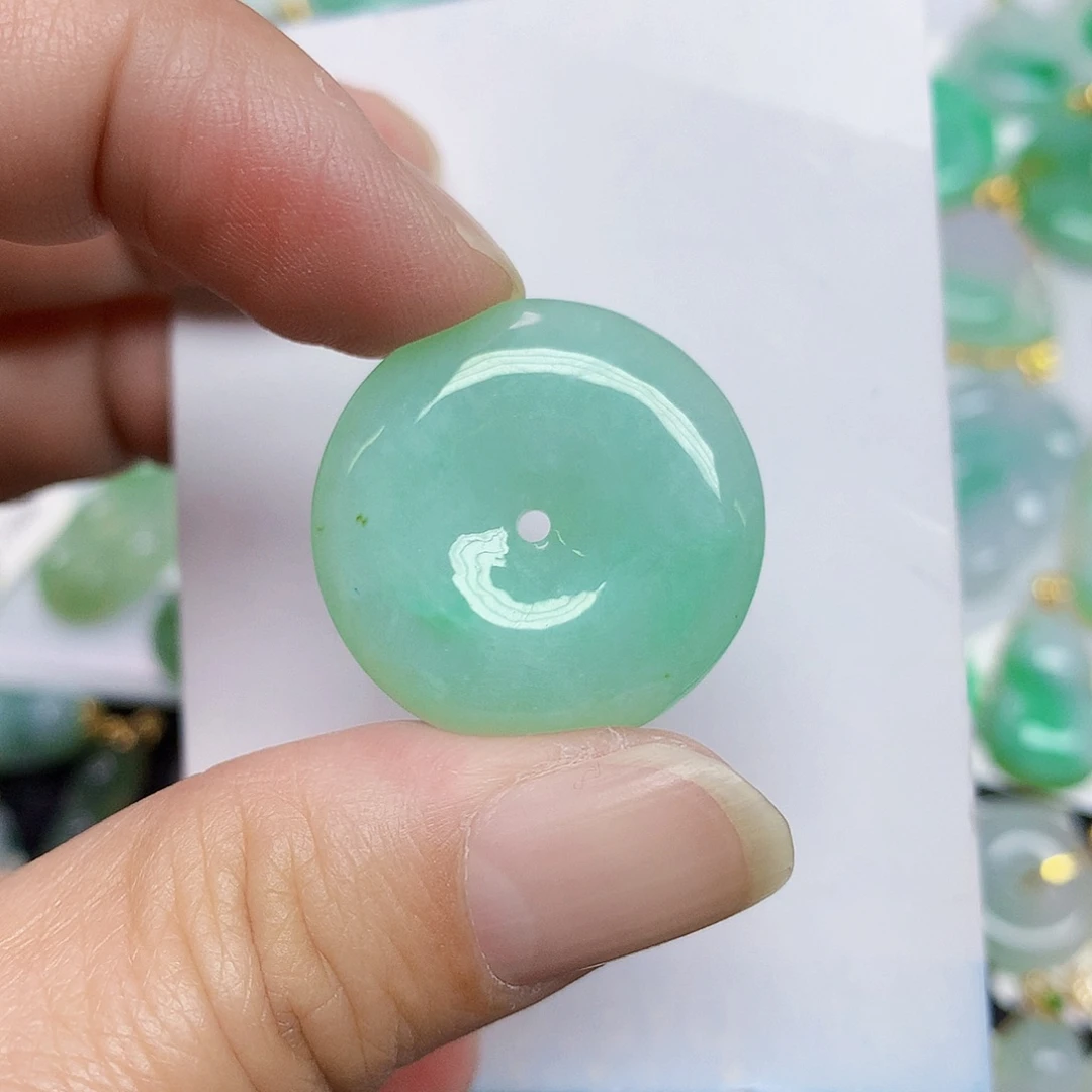 翡翠未镶嵌颈饰4678876