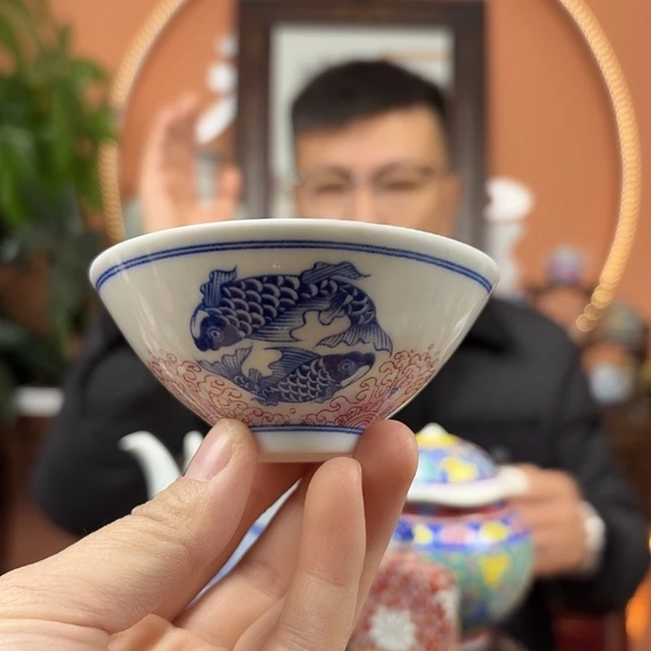 摆件陶景德镇陶瓷手in里杯子