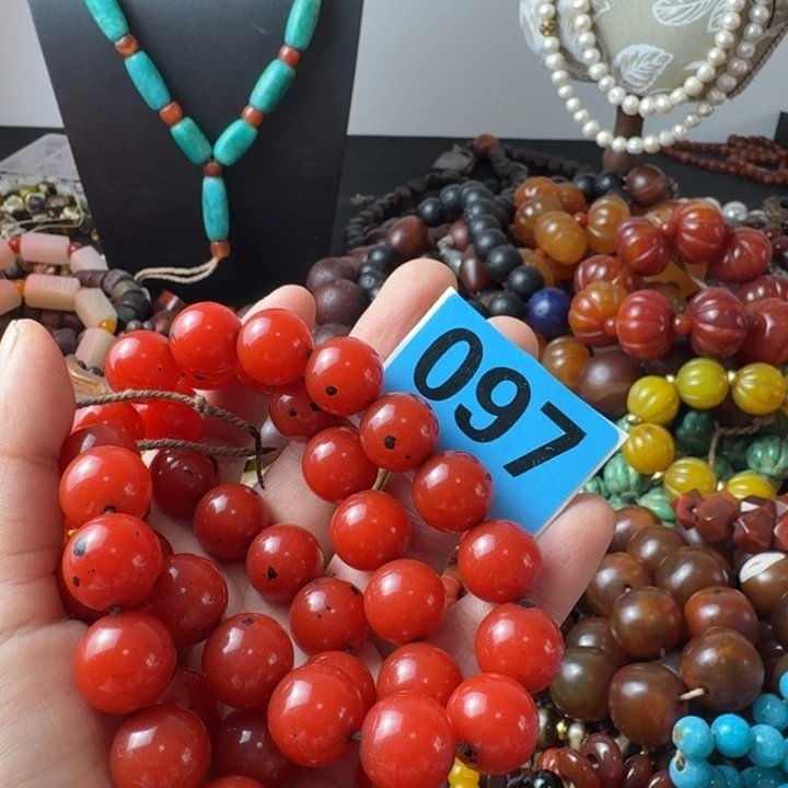 杨***洛玛瑙/玉髓未镶嵌颈饰