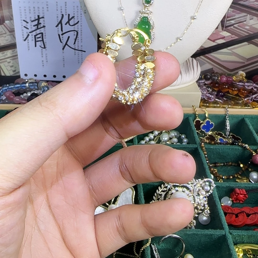 时尚饰品精致美观01