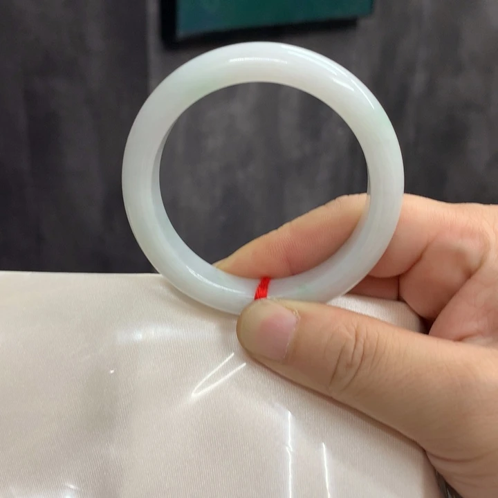 翡翠未镶嵌手镯手镯