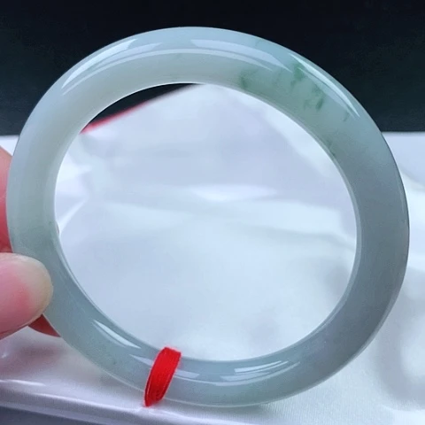 翡翠手镯（圆镯）未镶嵌68号