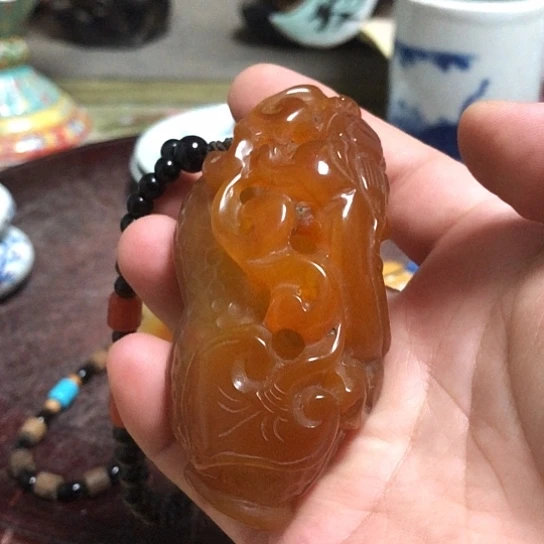 怪**怪总计超过半数直播间围观