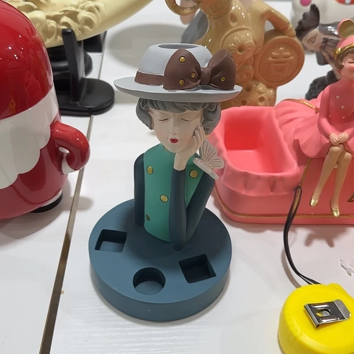 树脂化妆女孩21公分